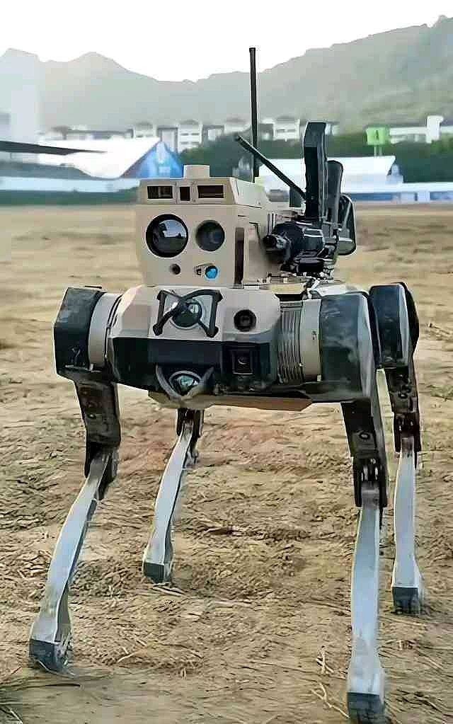 Robot cuadrúpedo X30 realizando inspección